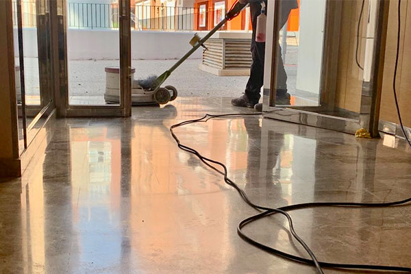 limpieza-de-suelos-obras-servicios-www.lidivanlimpiezas.com